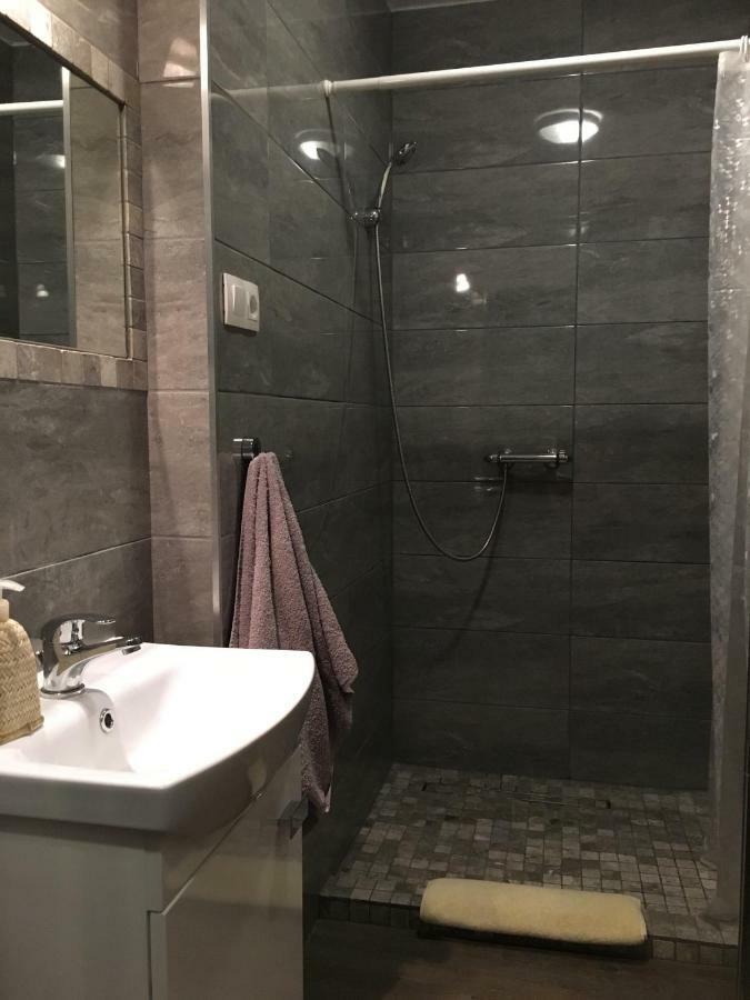 Kawalerka Fredry 3/12 Daire Poznan Dış mekan fotoğraf